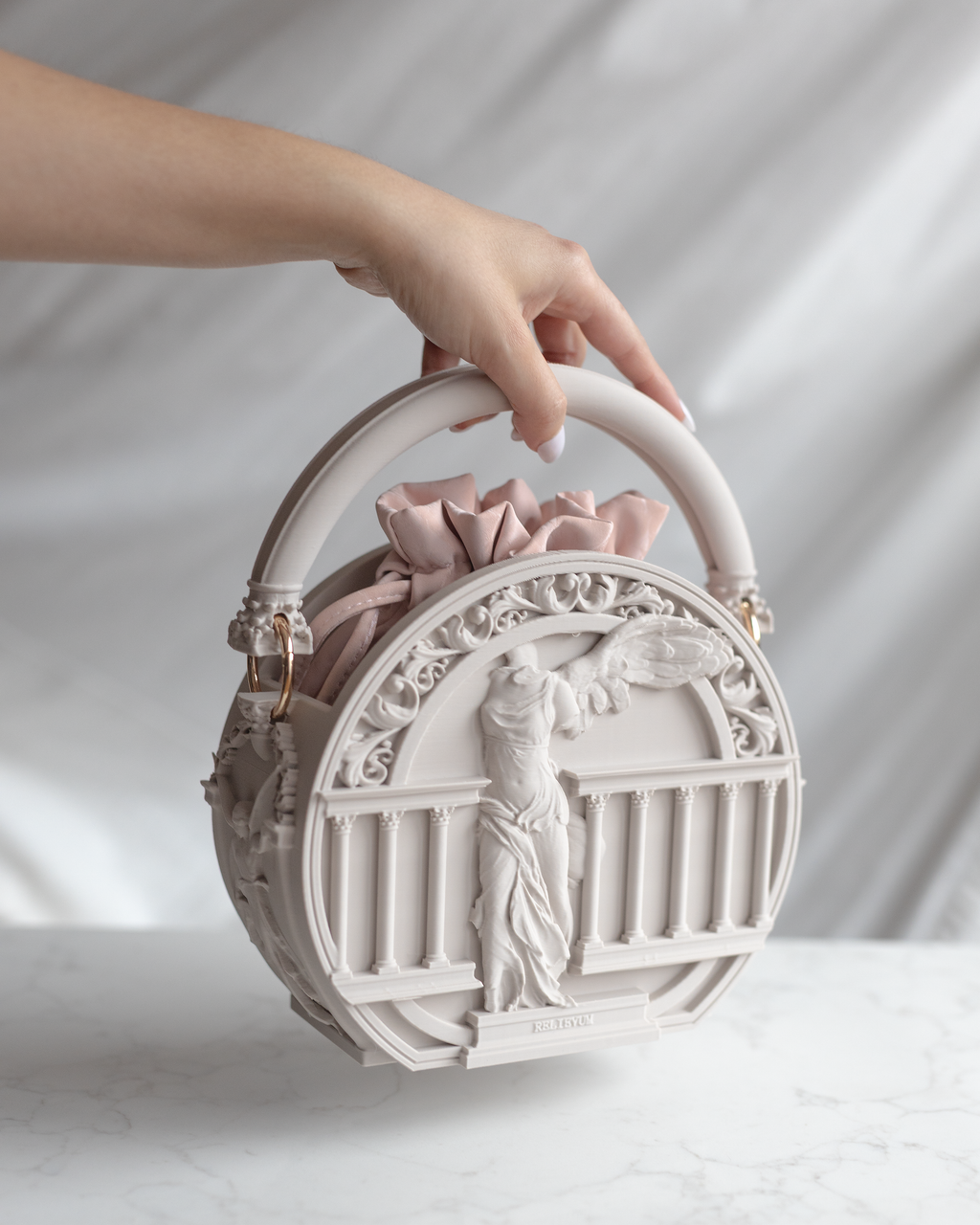 Borsa Victory – Scultura da indossare | Handmade in Italy