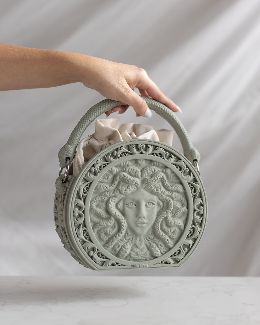 Borsa Medusa – Scultura da indossare | Handmade in Italy