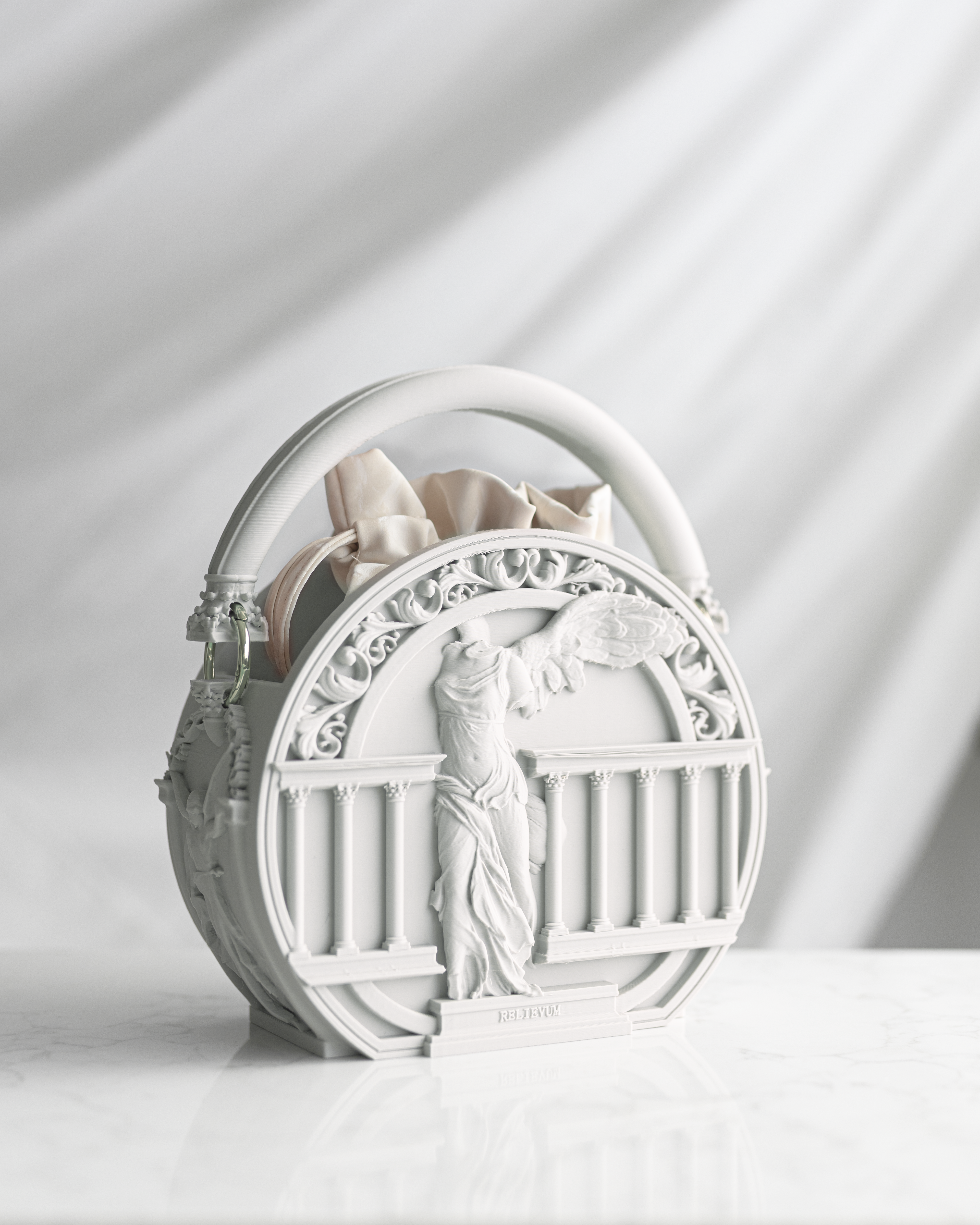 Borsa Victory – Scultura da indossare | Handmade in Italy