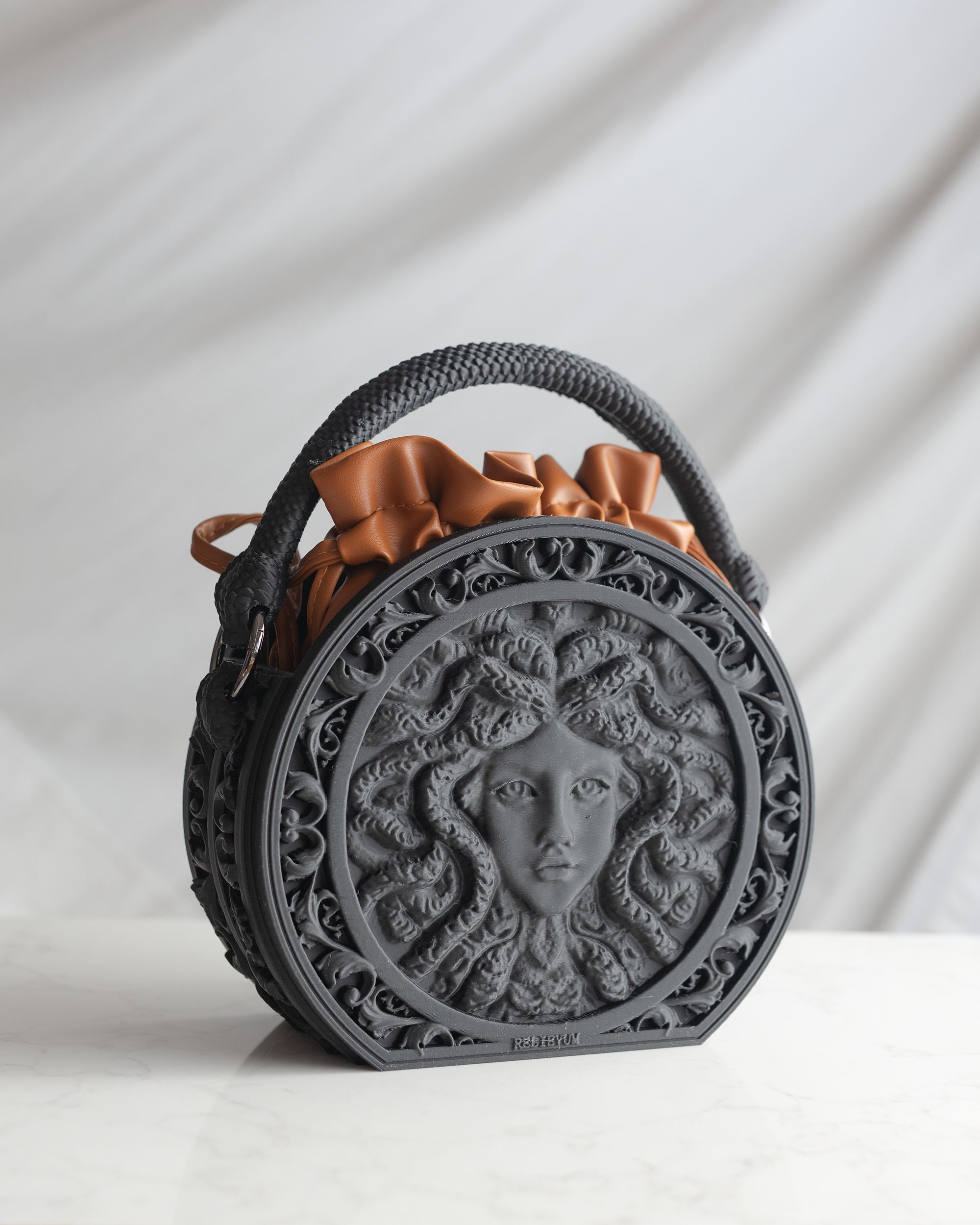 Borsa Medusa – Scultura da indossare | Handmade in Italy