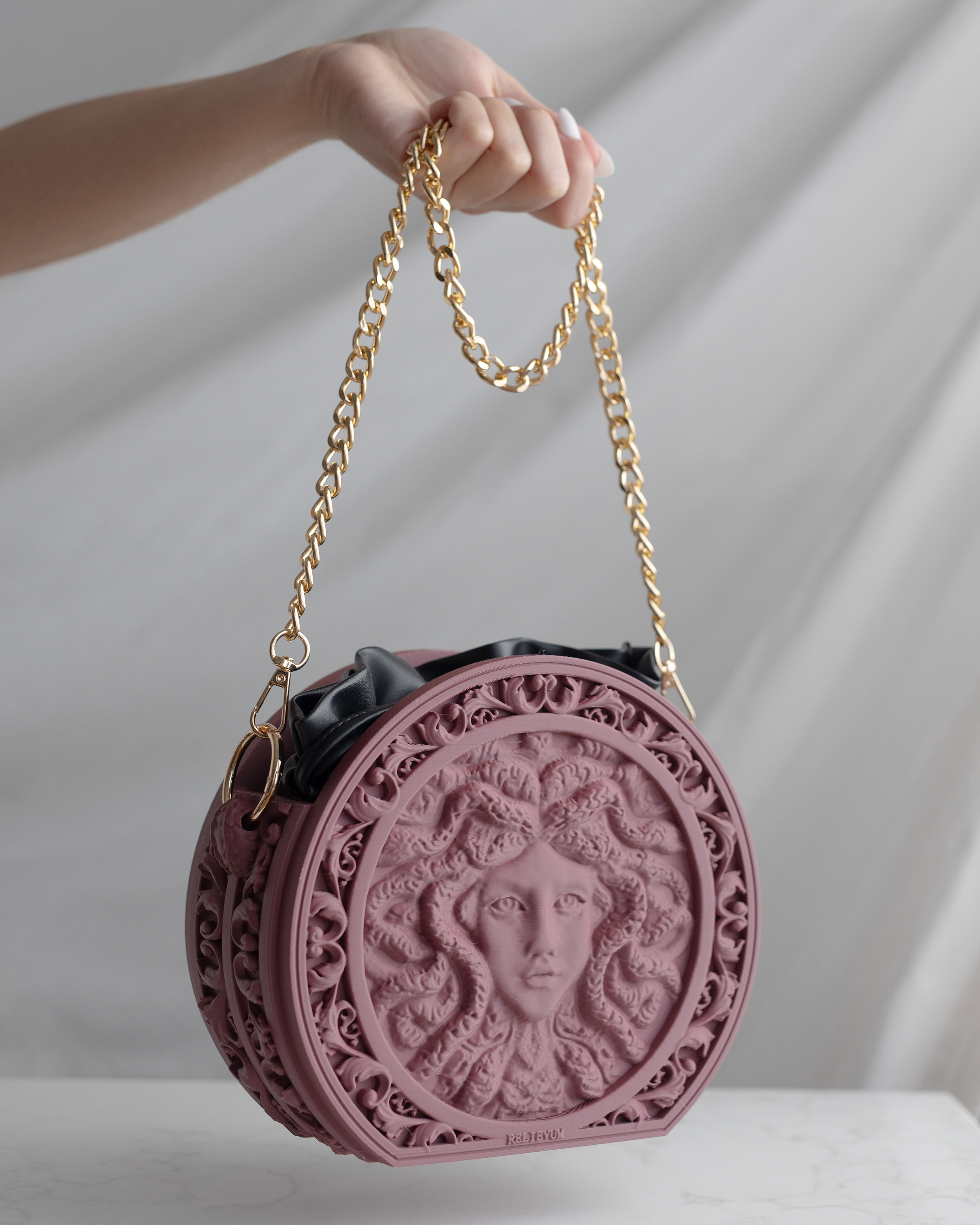 Borsa Medusa – Scultura da indossare | Handmade in Italy