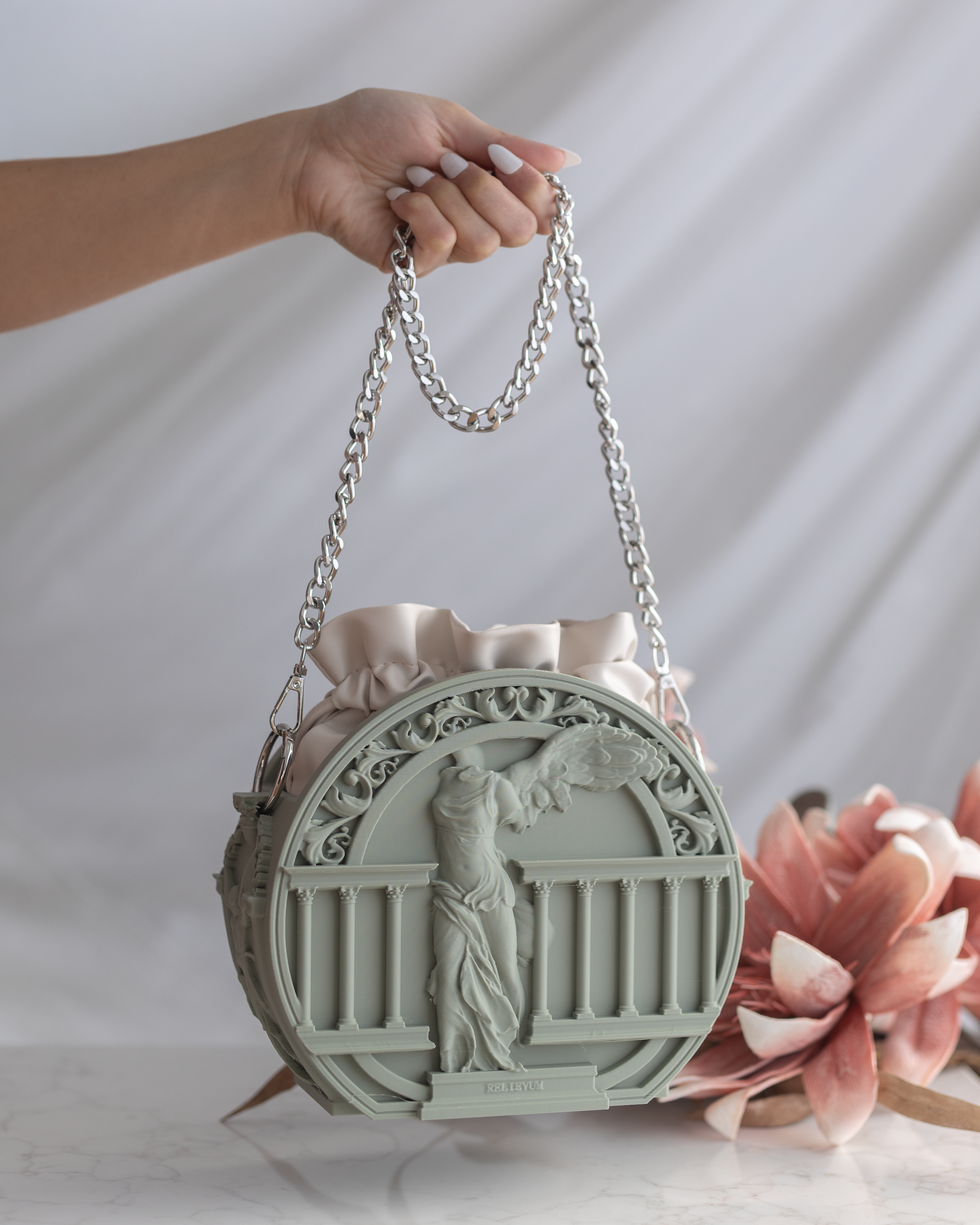Borsa Victory – Scultura da indossare | Handmade in Italy
